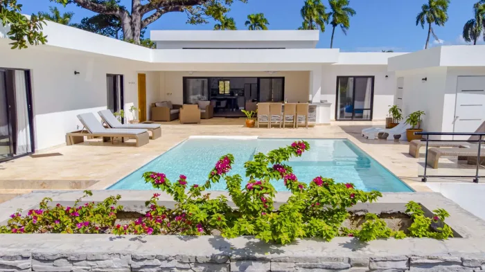 Villa Sunseeker | Custom 3-Bedroom Villa in Casa Linda