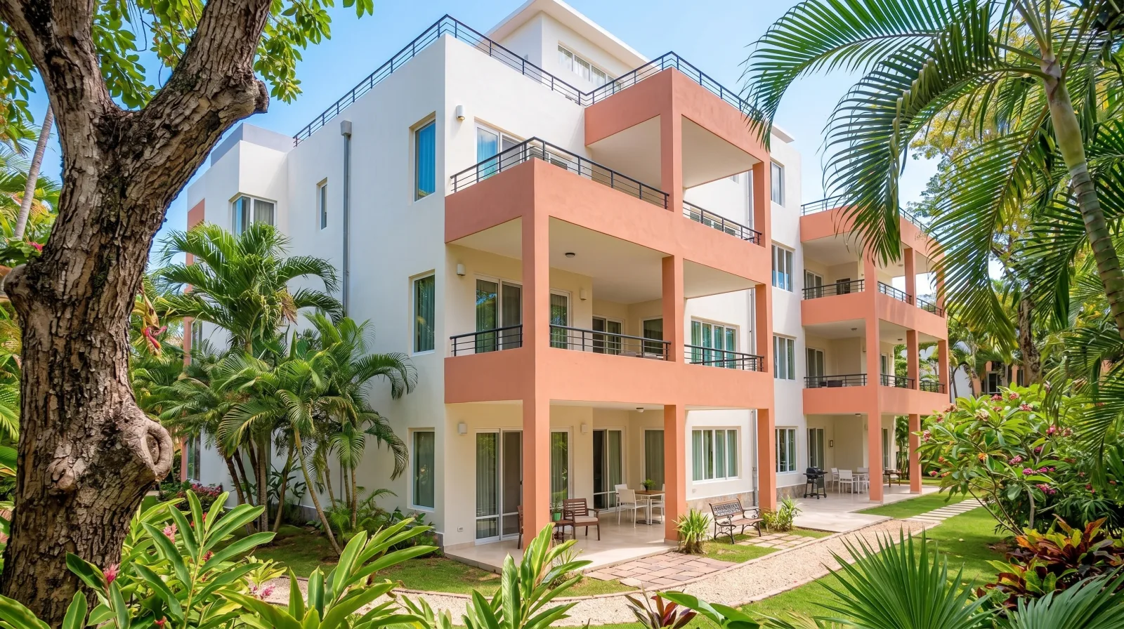 Spacious 2-Bedroom Garden Condo at Infiniti Blu