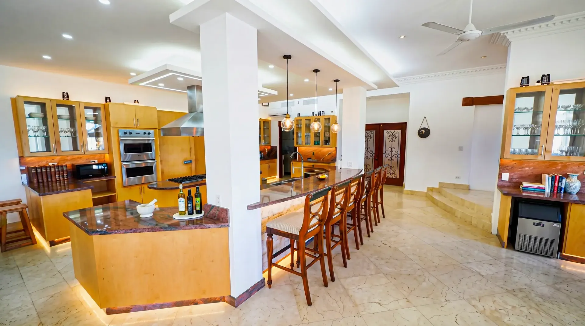 Lionsgate estate photograph 11